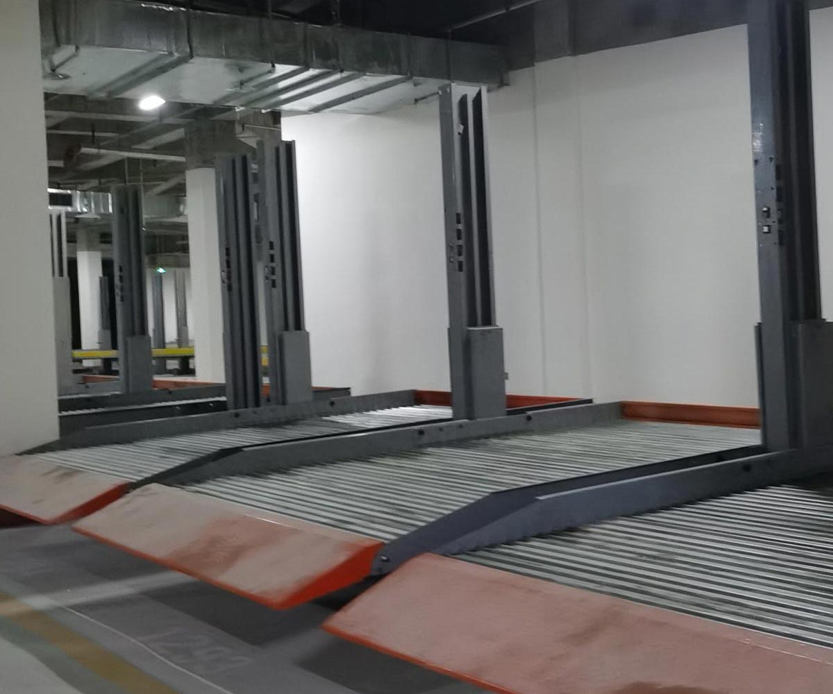 两层升降横移式立体车库停车设备回收